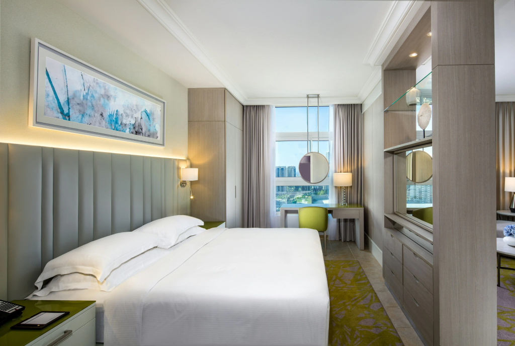 Отель Beach Rotana Hotel - All Suites в Абу-Даби