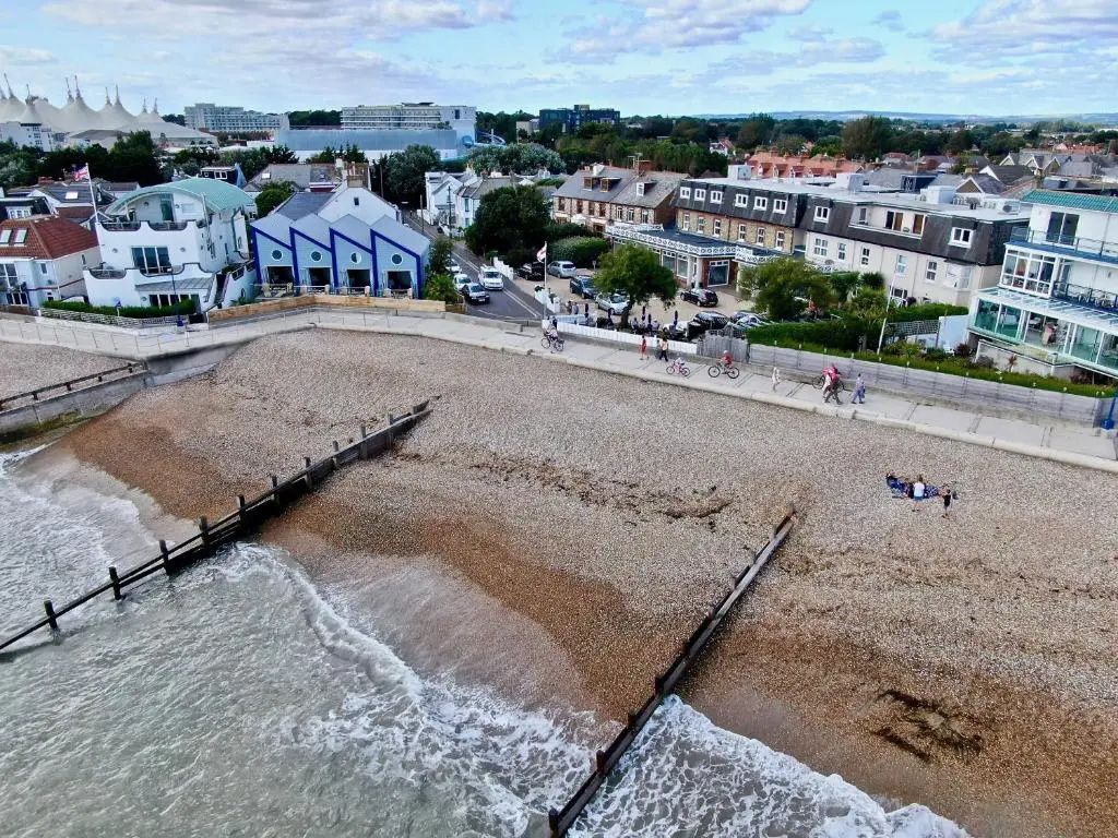 Beach & Waterfront