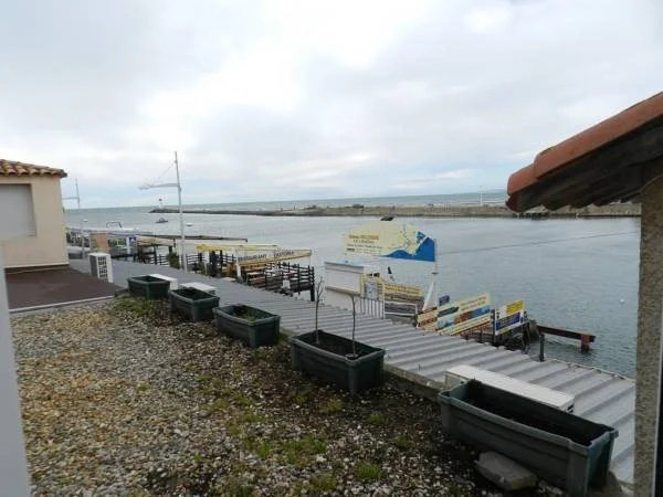 Beach & Waterfront