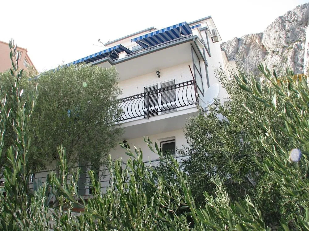 Apartments Sladojevic
