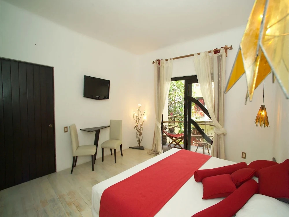 Deluxe Double room with balcony and with view (full double bed)