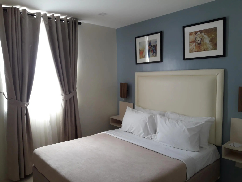Deluxe Double room (full double bed)