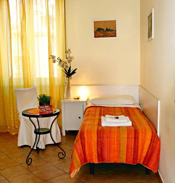 Economy room