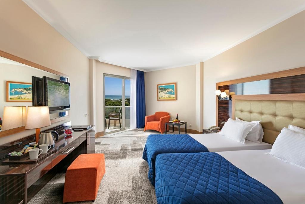 Standard Double room with garden view (full double bed) — room photo 3