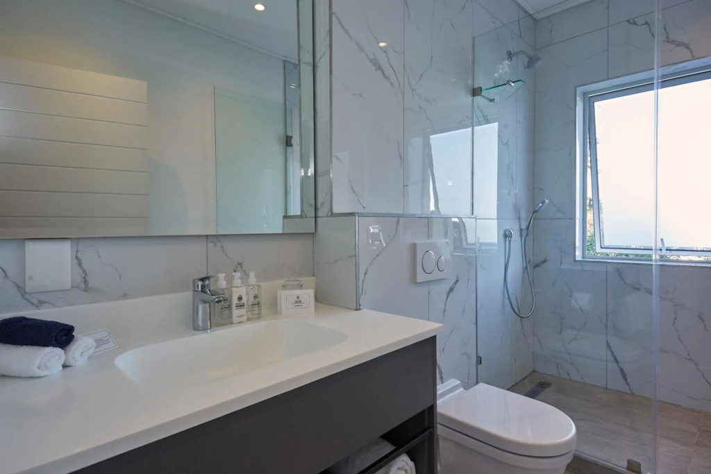 One Marine Drive Boutique Hotel - фото 47