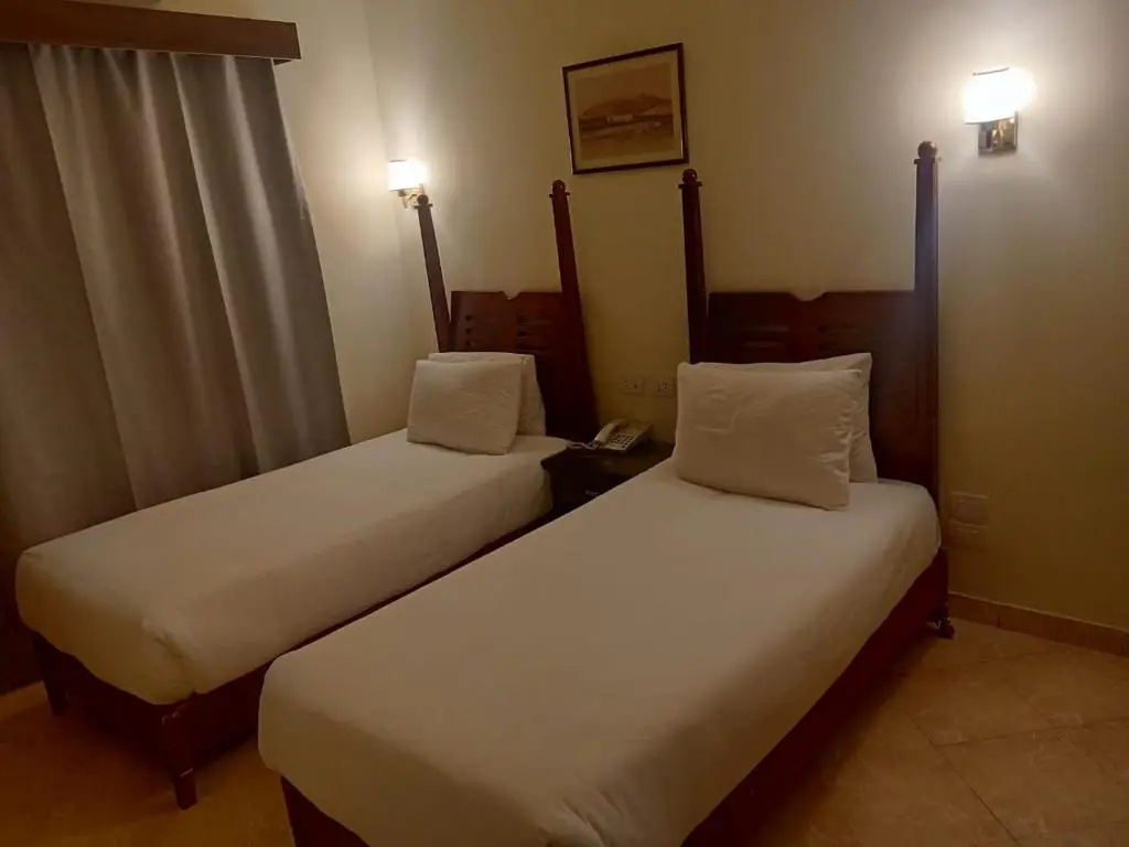 Golden Carven Hotel - Chambres