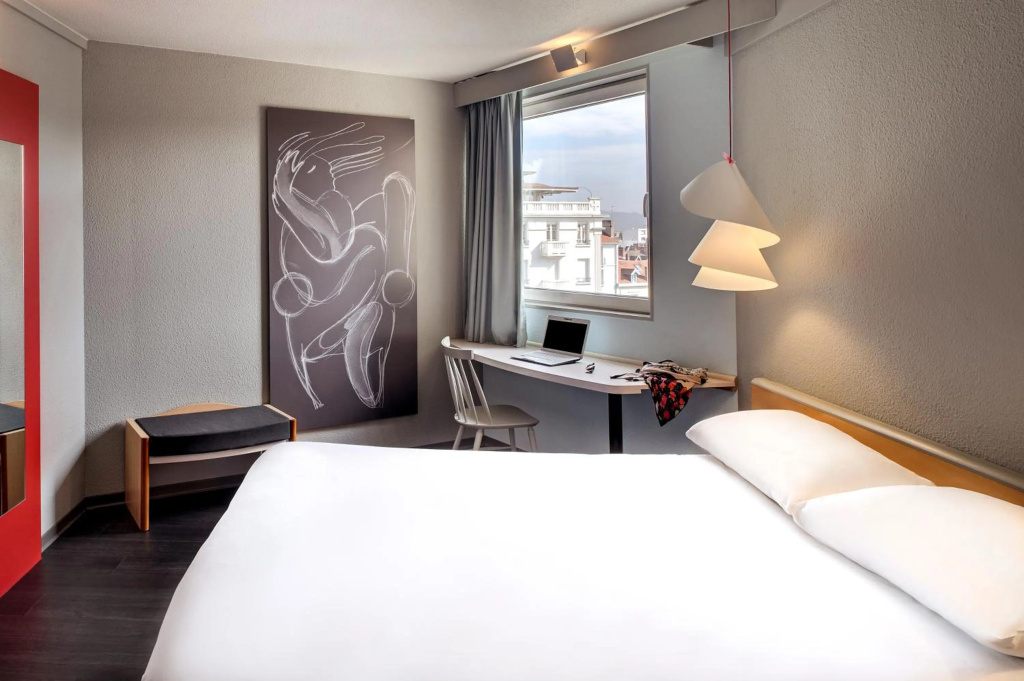 Ibis Vichy — 2