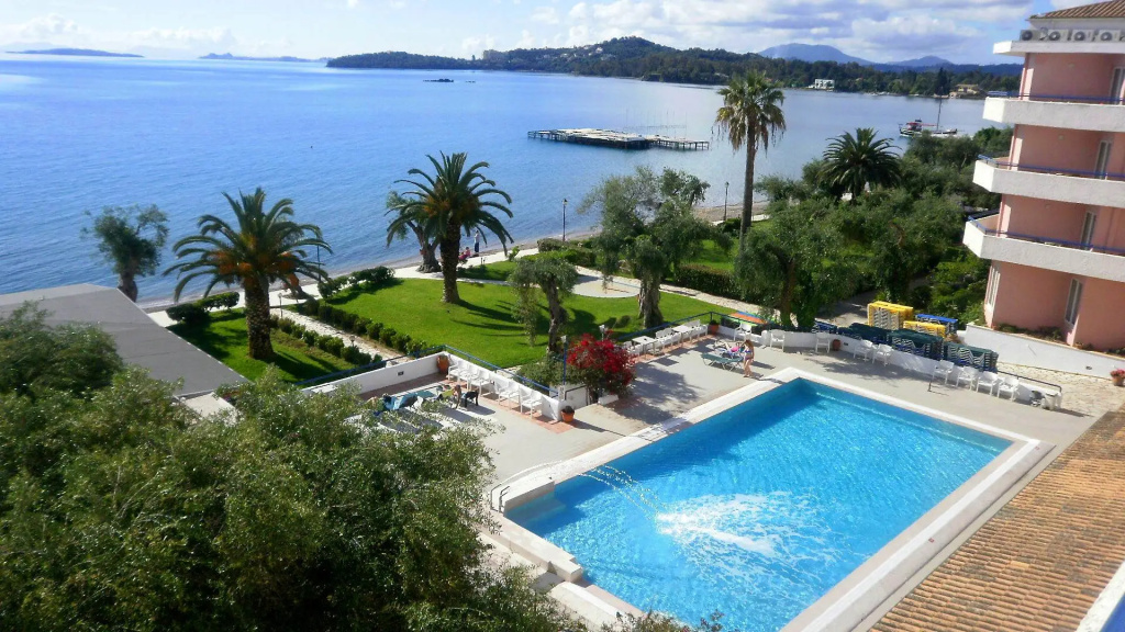 Beach & Waterfront