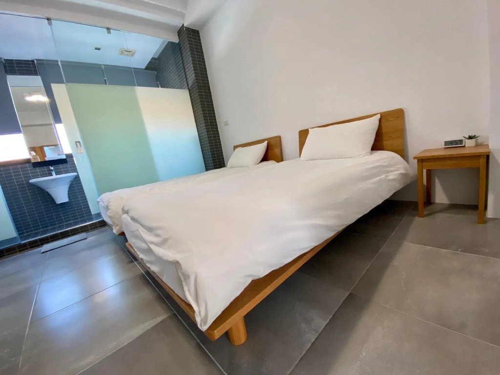 Superior Double room (full double bed)