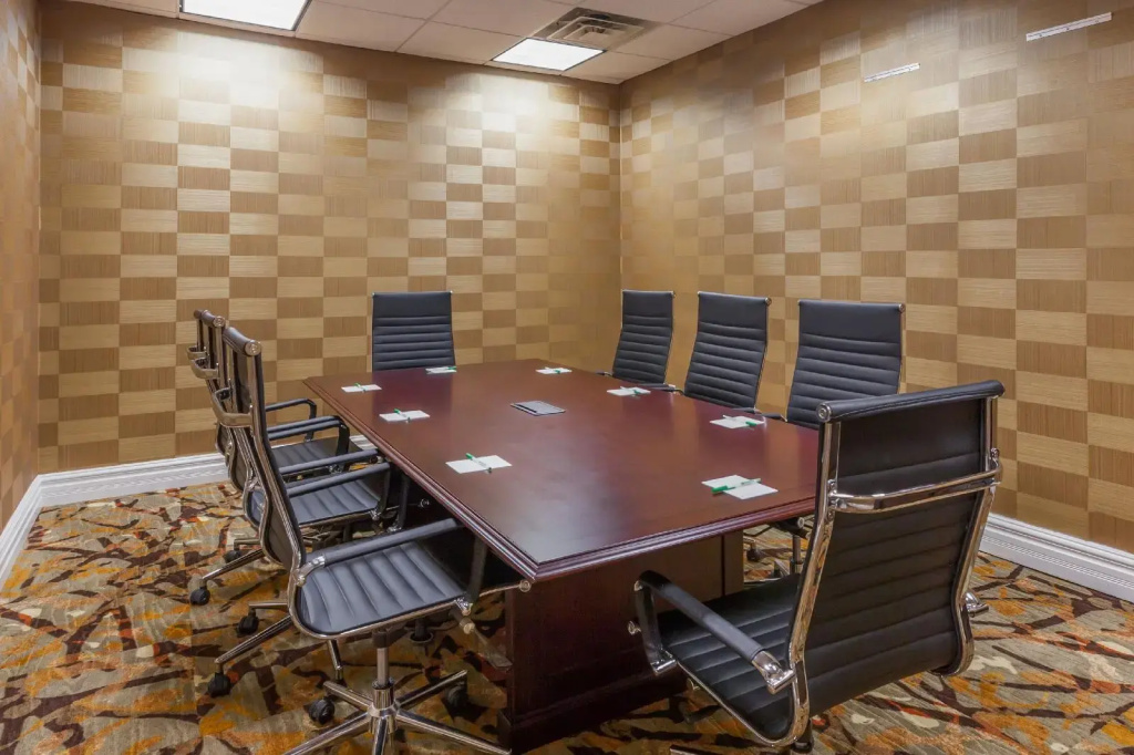 Holiday Inn Hotel & Suites Oklahoma City North by IHG - Général