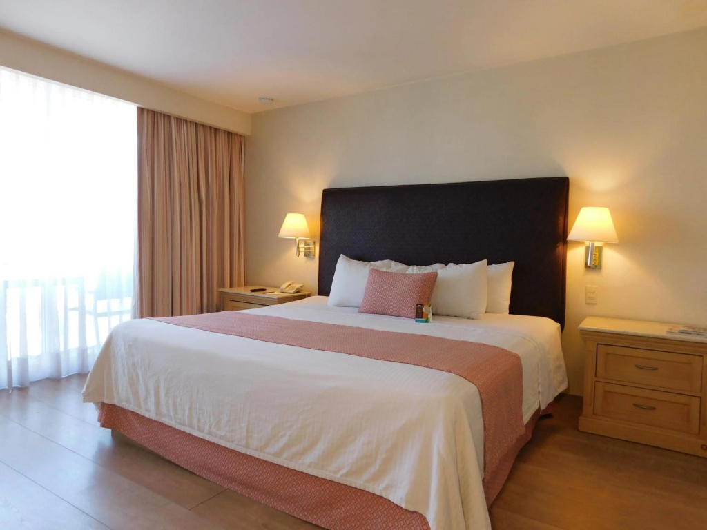 Hotel Palacio Azteca Tijuana, Trademark by Wyndham — 4