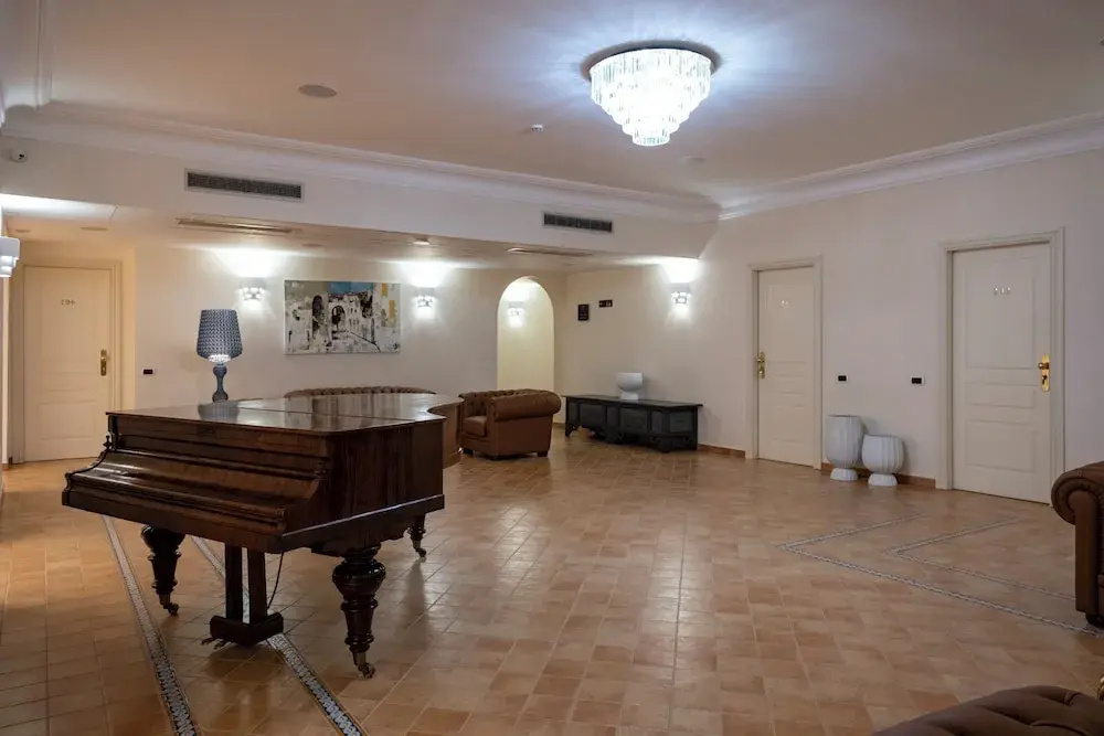 Hotel photo 8