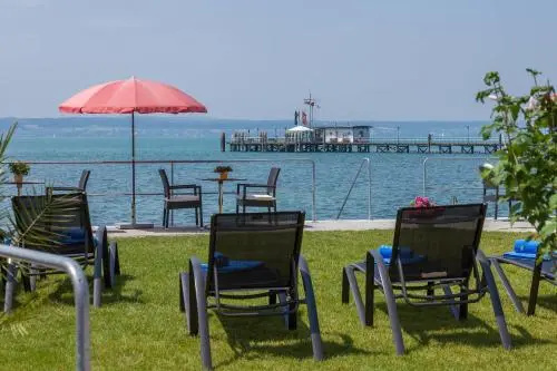 Beach & Waterfront