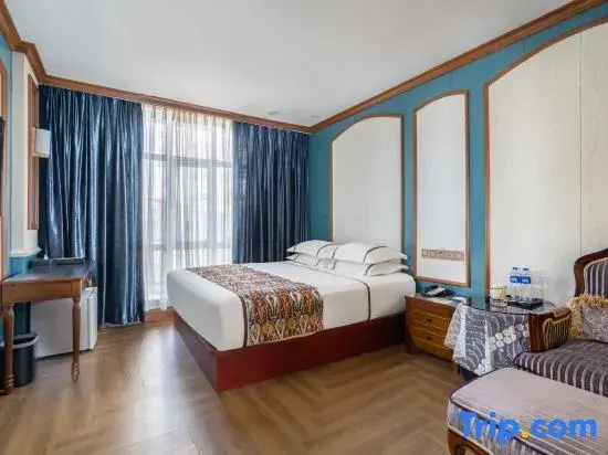 Business Double room (full double bed)