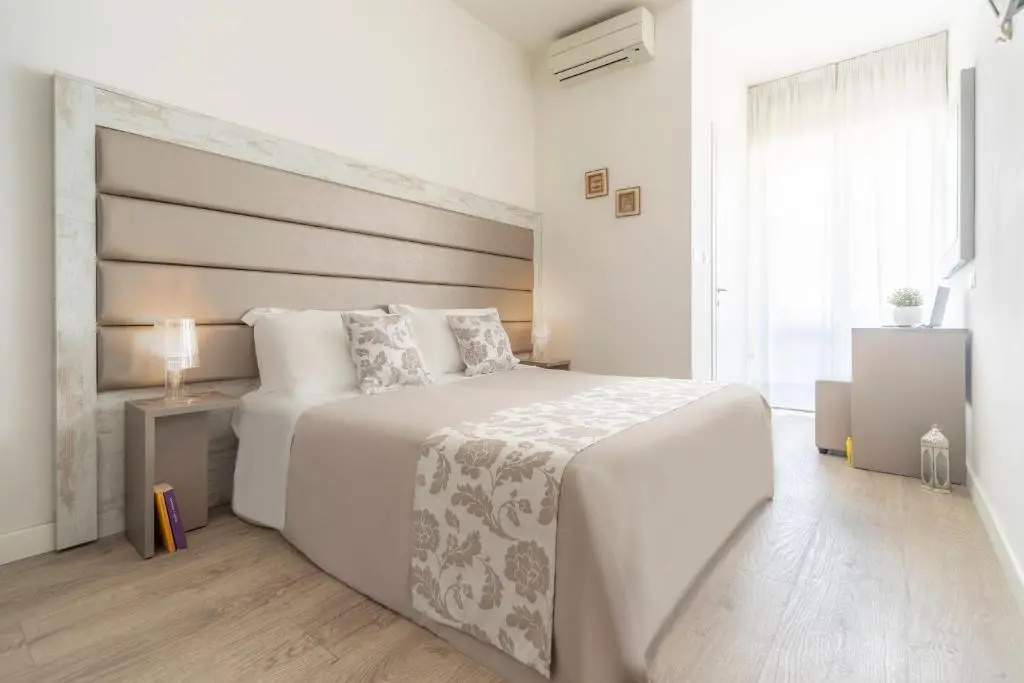 Superior Double room (full double bed)