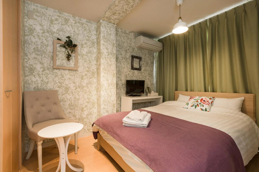 2 Bedrooms Apartment