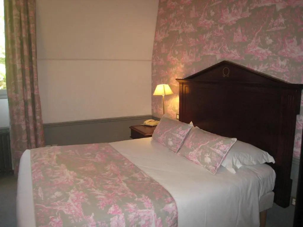 Logis Hôtel Les Maréchaux - Chambres