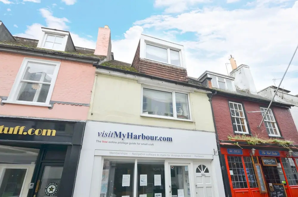 36A Cowes High Street