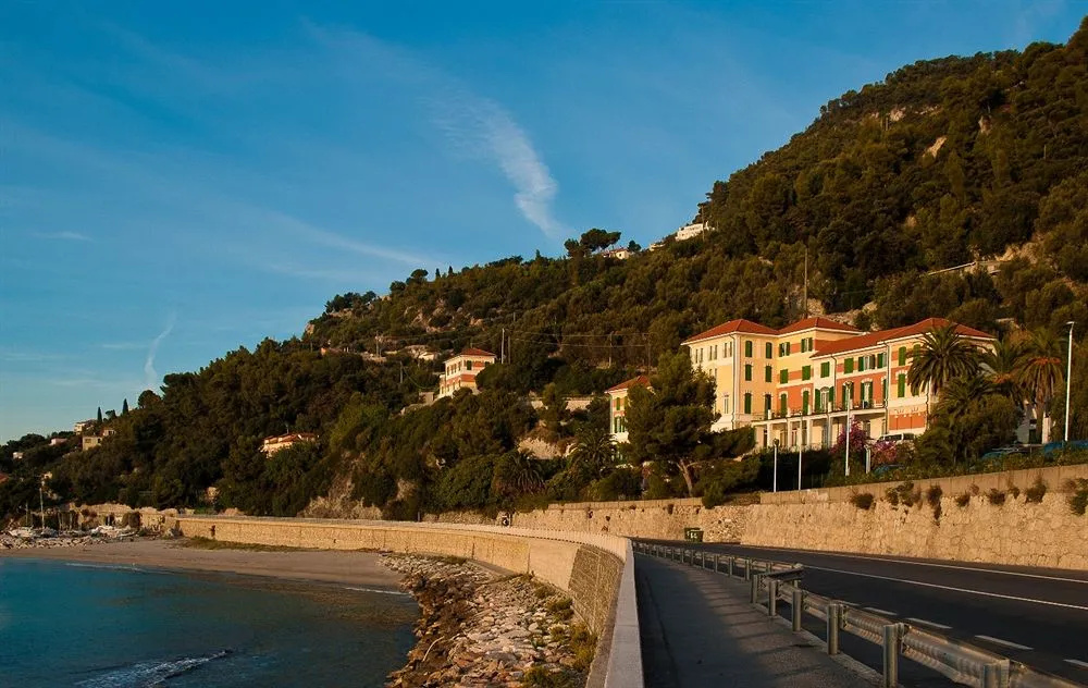 Beach & Waterfront