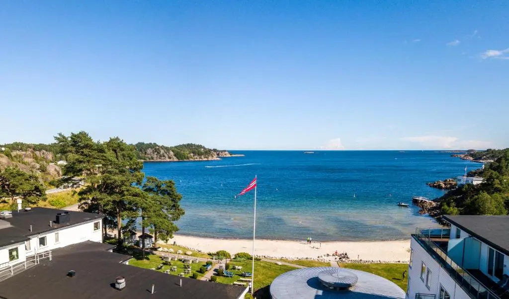 Beach & Waterfront