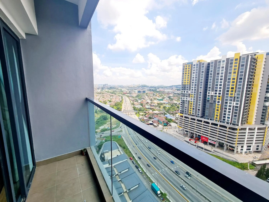 Menara Simfoni 7# with balcony# facing highway
