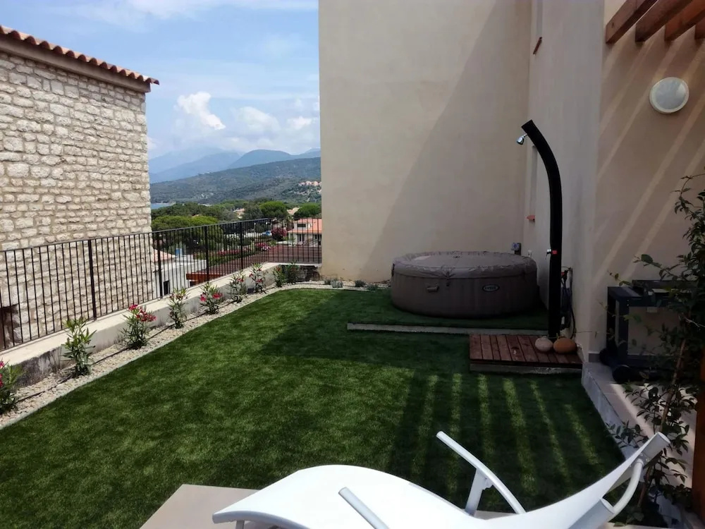 Afficher la photo 7 — Mor310-t2 Neuf vue mer Jardin Jacuzzi 100m Plage