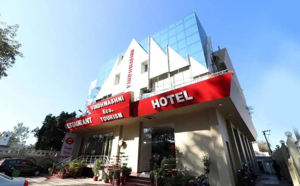 OYO 5452 Hotel Vindhwashni
