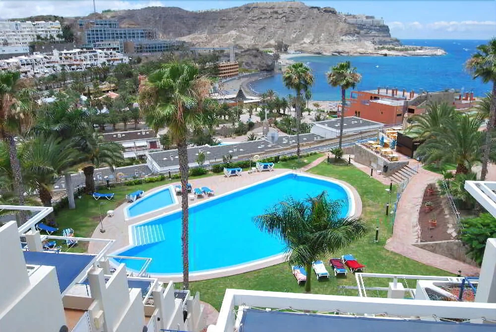 Beach & Waterfront