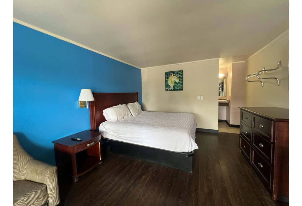 Capitol Inn by Belvilla Richmond Airport VA — 4