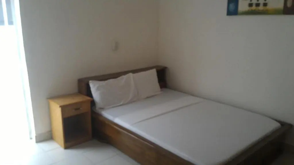 Economy room