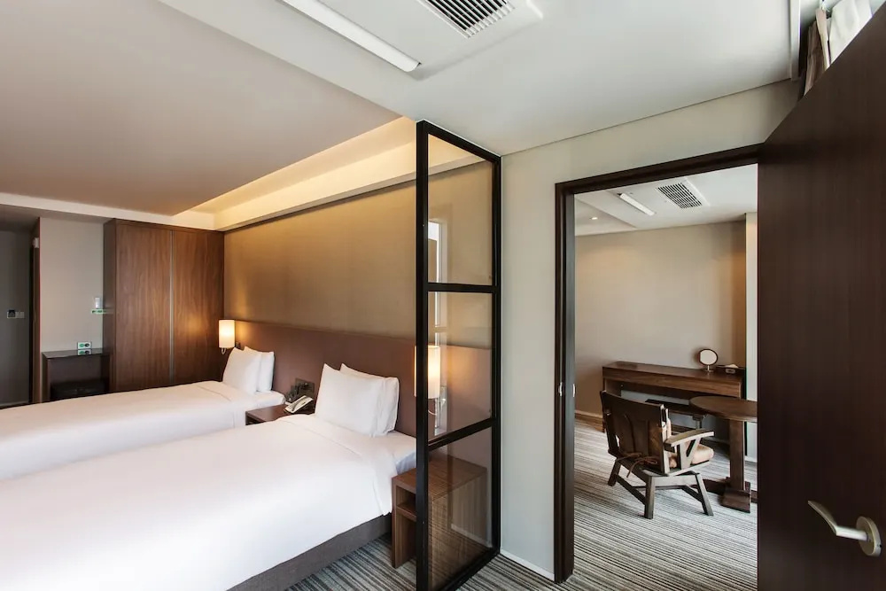 Deluxe Quadruple room