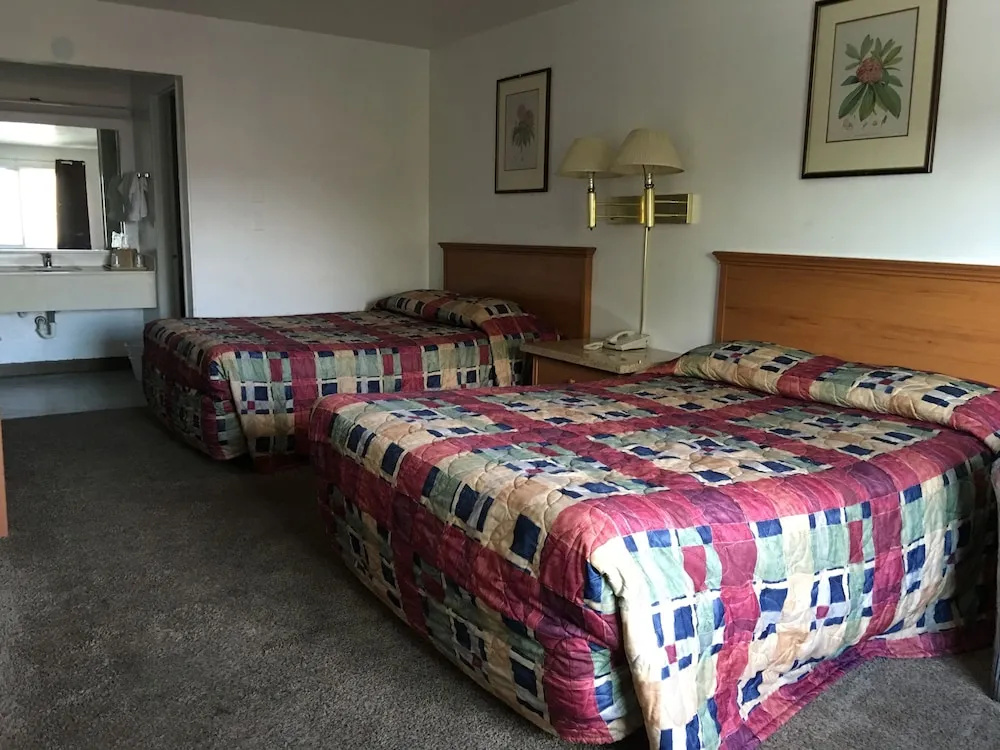 Economy Quadruple room