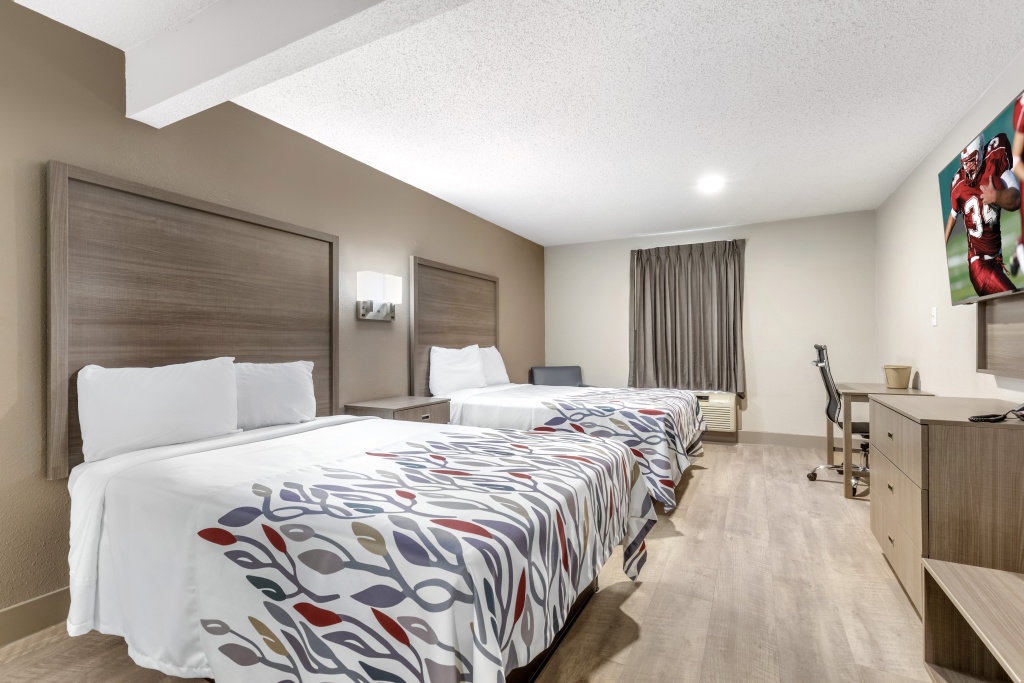 Red Roof Inn & Suites Newport News — 3