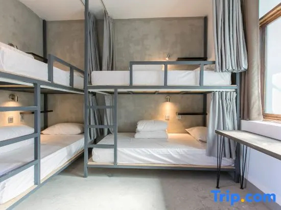 Bed in Dorm