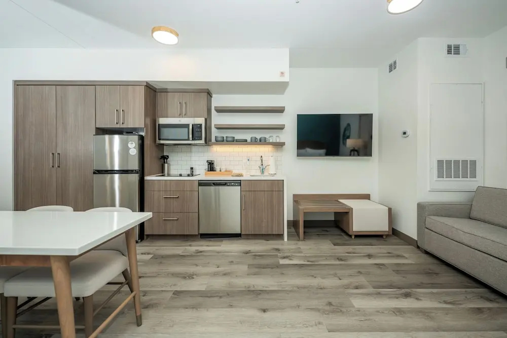 Double Studio (full double bed)