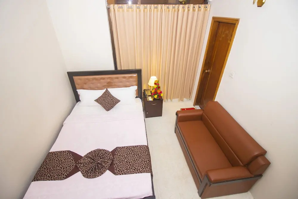 Deluxe Single room