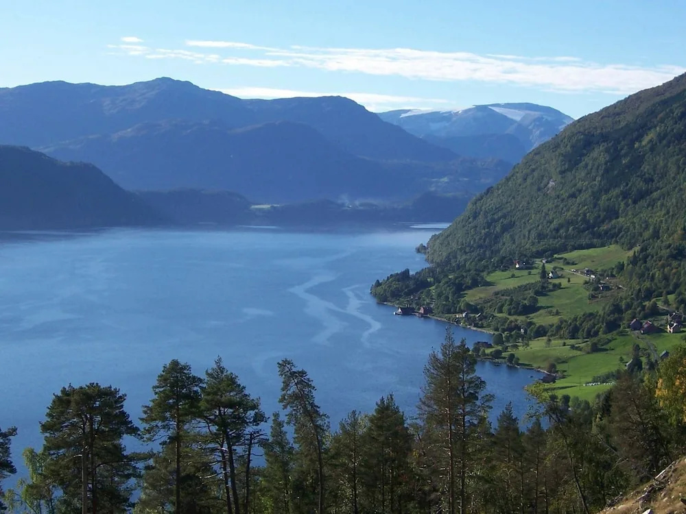 9 Person Holiday Home in Nordfjordeid
