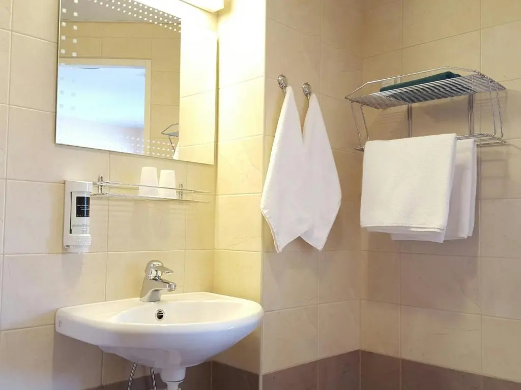 Hotel Emmi - Chambres