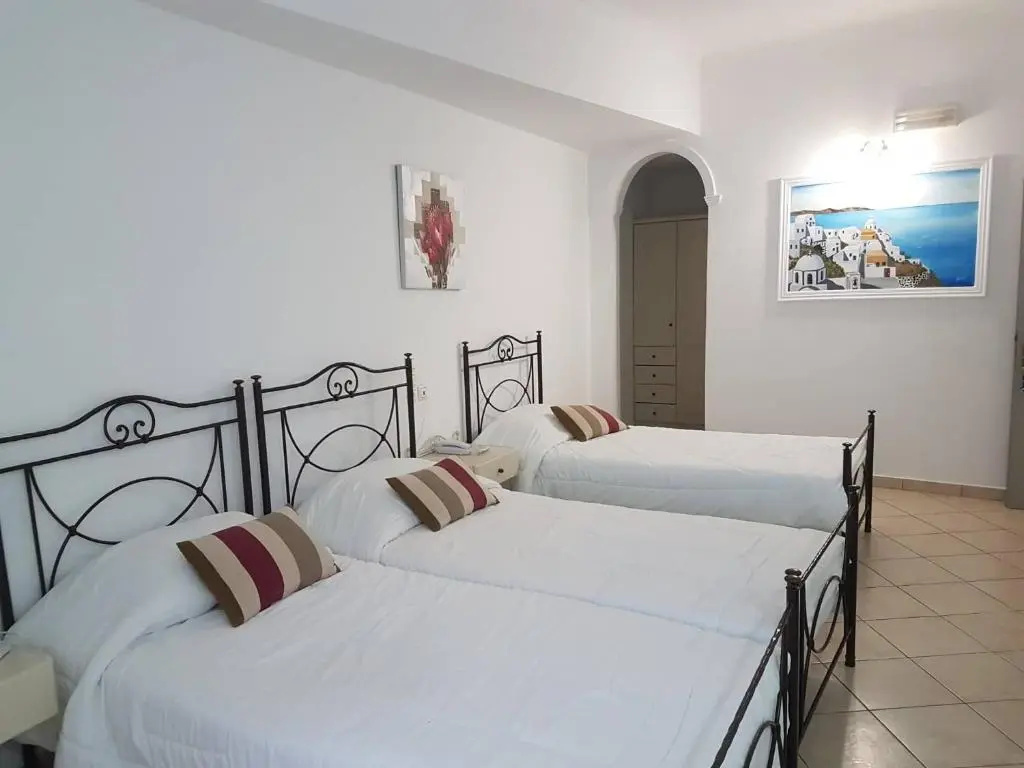 Double Junior Suite with sea view (full double bed)