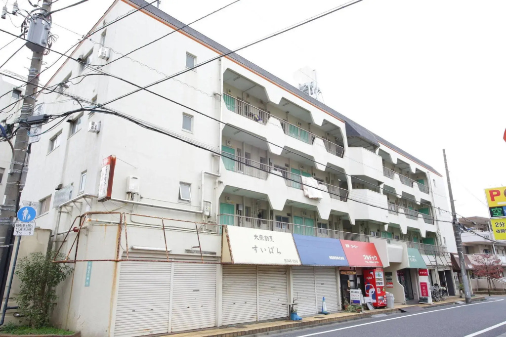 Takano Apartment
