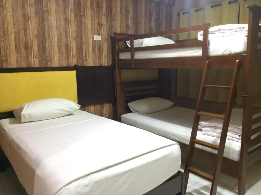 Changpuak Hotel - Chambres