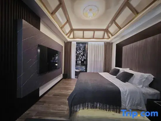 Double Villa with balcony (full double bed)