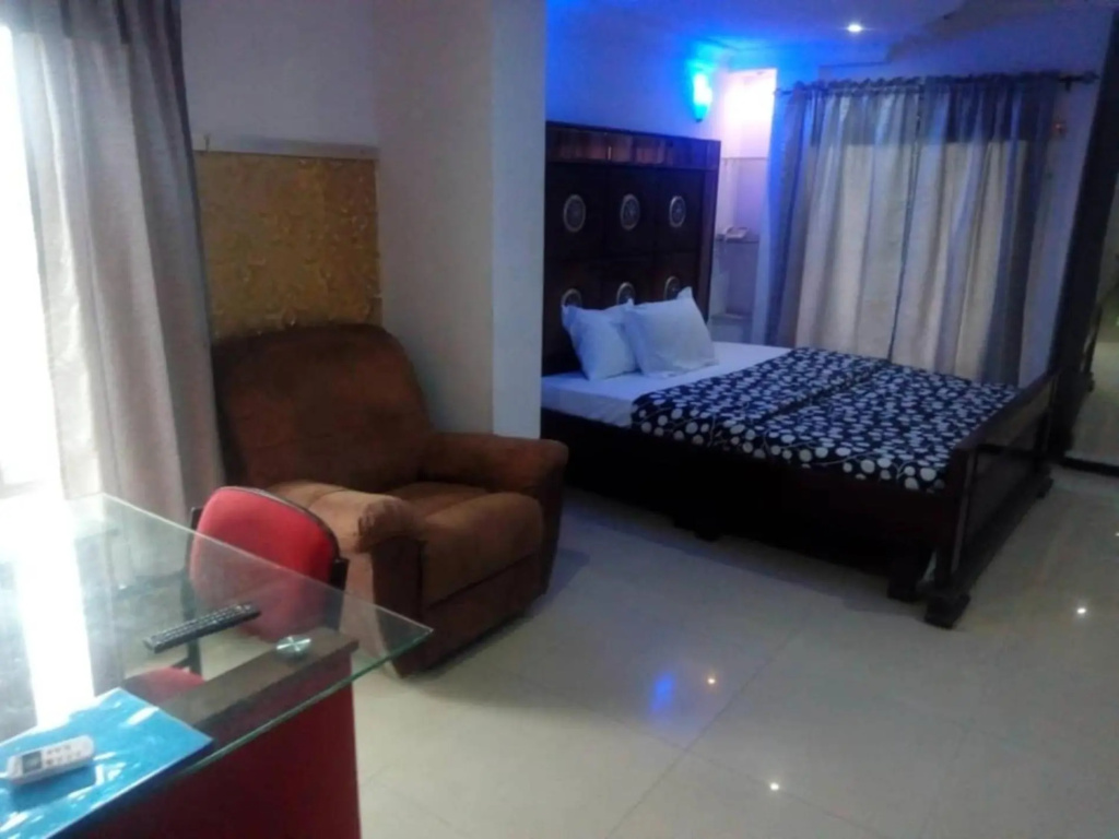 Theodawn Hotels at Suite 29 — 2