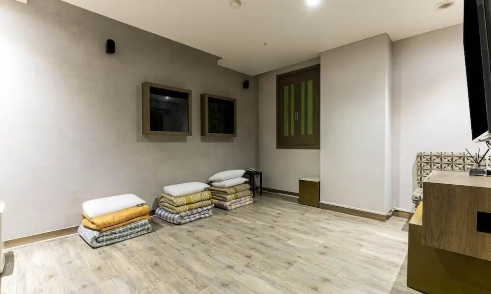 Standard Double room (twin beds)