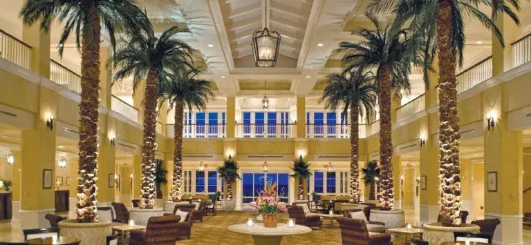 Lobby & Reception