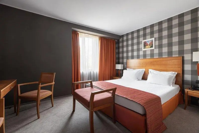 Double Suite (full double bed)