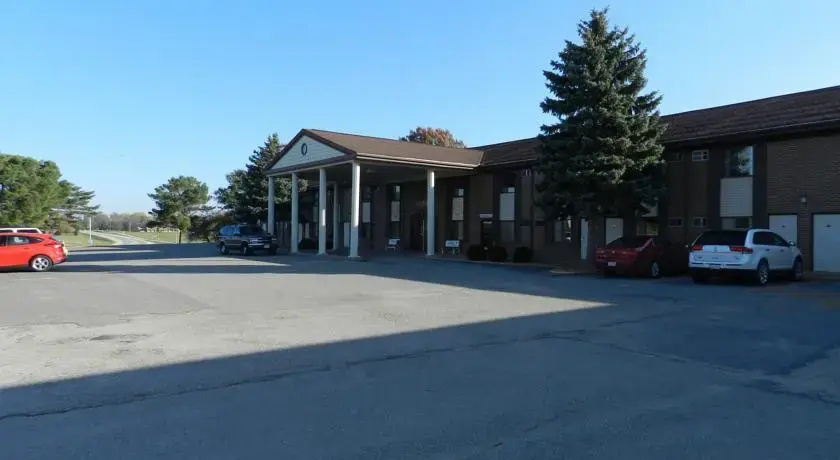Red Fox Inn and Suites