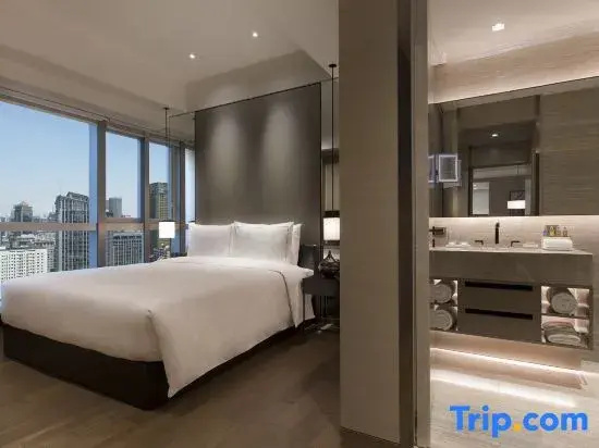 1 Bedroom Deluxe Suite