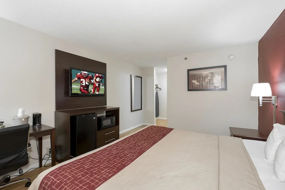Holiday Inn Central Papermill