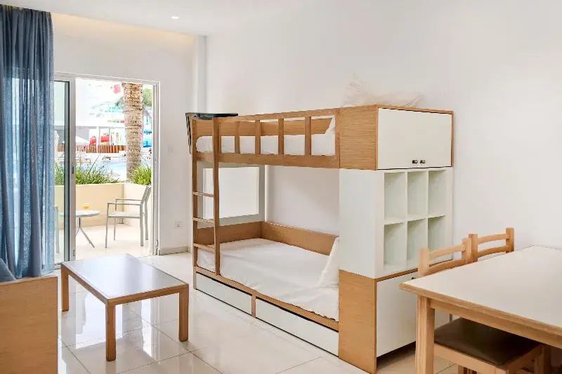 1 Bedroom Suite